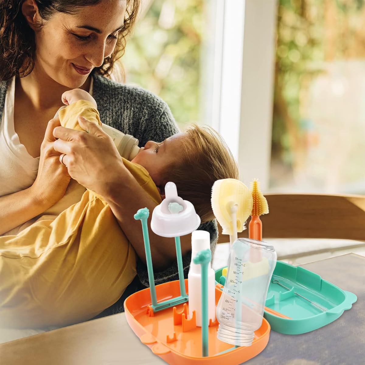 Baby Bottle Cleaning Brush Set with 30ml Spray Bottle and 2 in 1 Storage Case | BPA Free Silicone