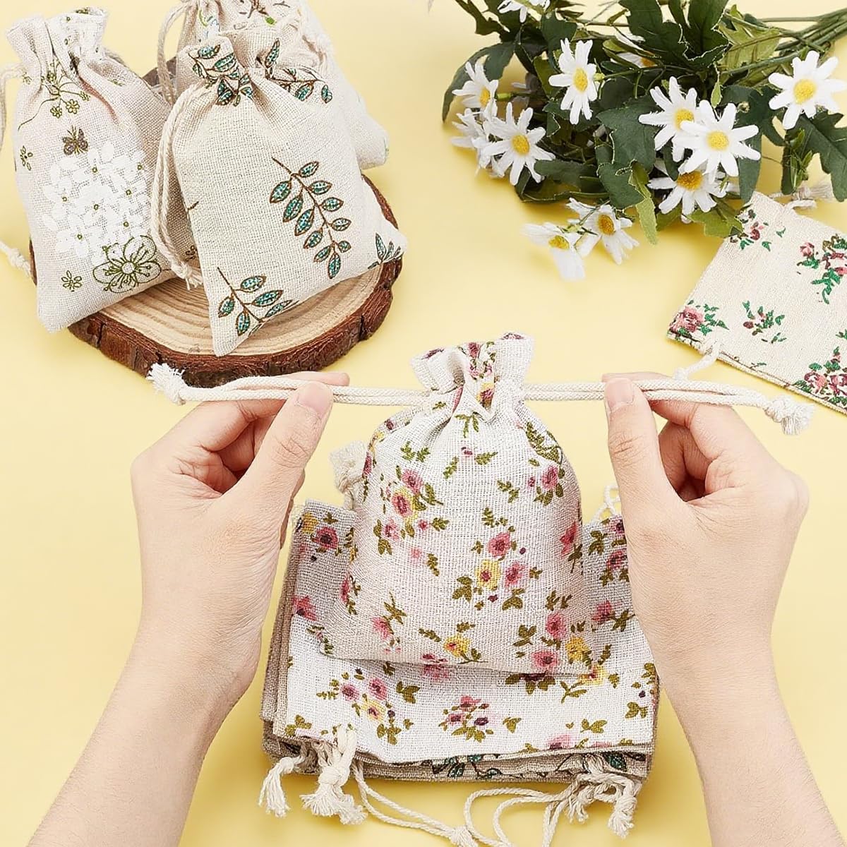 HASTHIP Drawstring Gift Bags for Return Gifts with 20pcs 13x18cm Cotton Flax Fabric | Reusable Rustic Floral Pouches