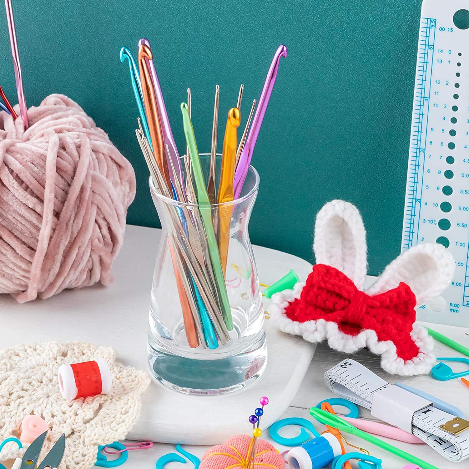 HASTHIP Crochet Hooks Set for DIY Knitting with 100 pcs Tools and 22 Sizes Aluminum Hooks | Black Case