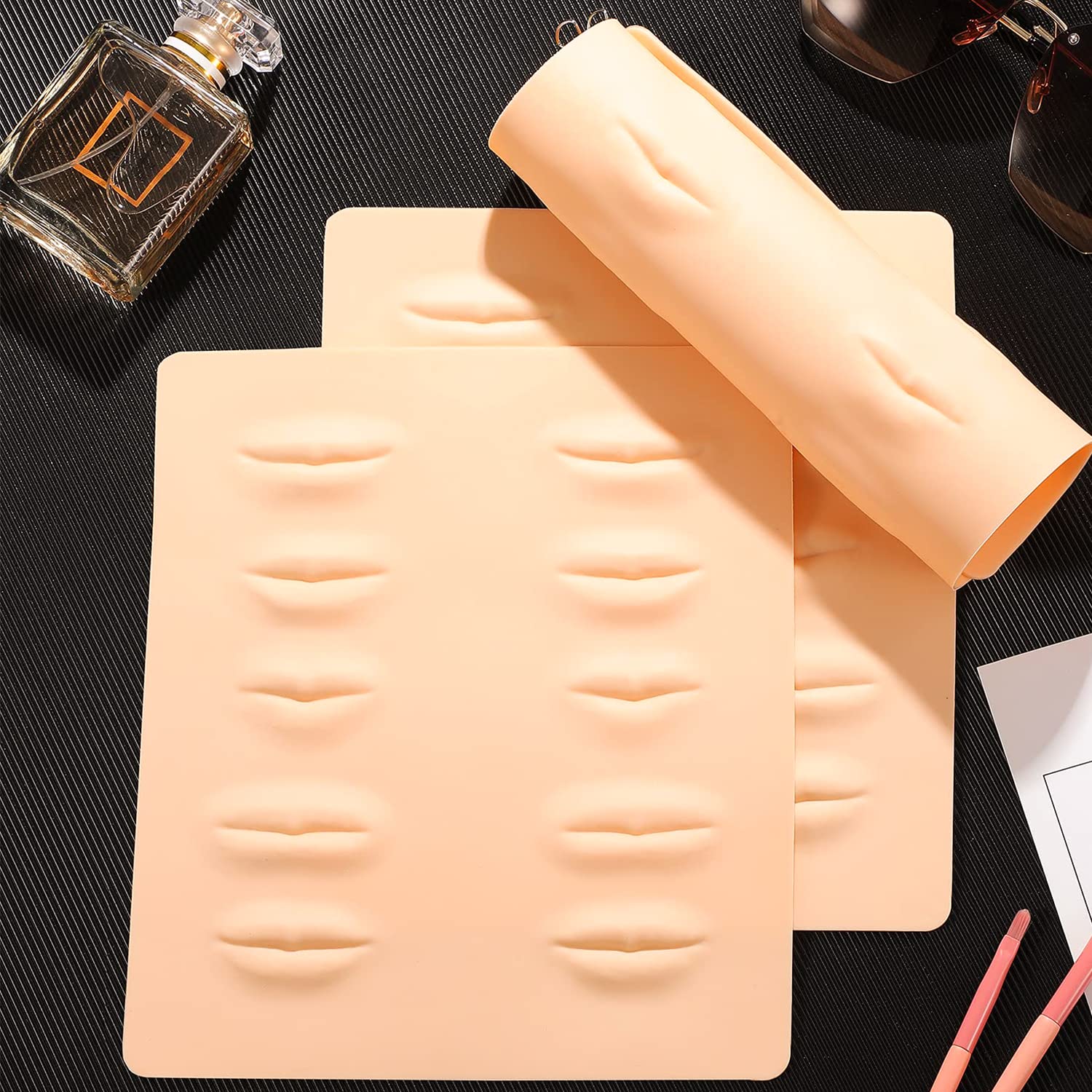 MAYCREATE Tattoo Practice Pad for Lip Tattoo Training with 3D Lip Shapes Silicone Skin 8.46x7.48 in