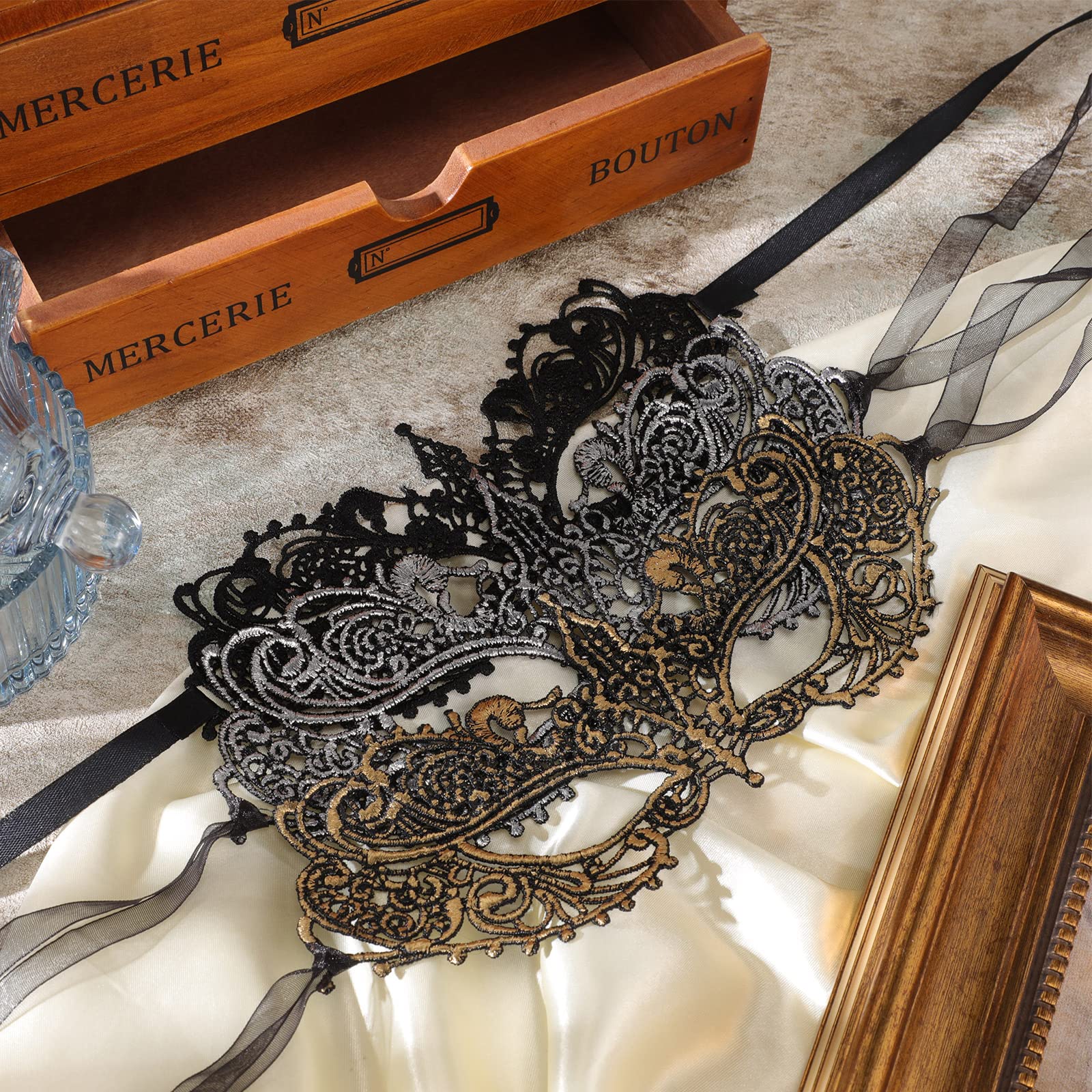 PATPAT Masquerade Masks for Women including 3 lace eye masks 20×9cm in black gold silver | ideal for Halloween and party costumes