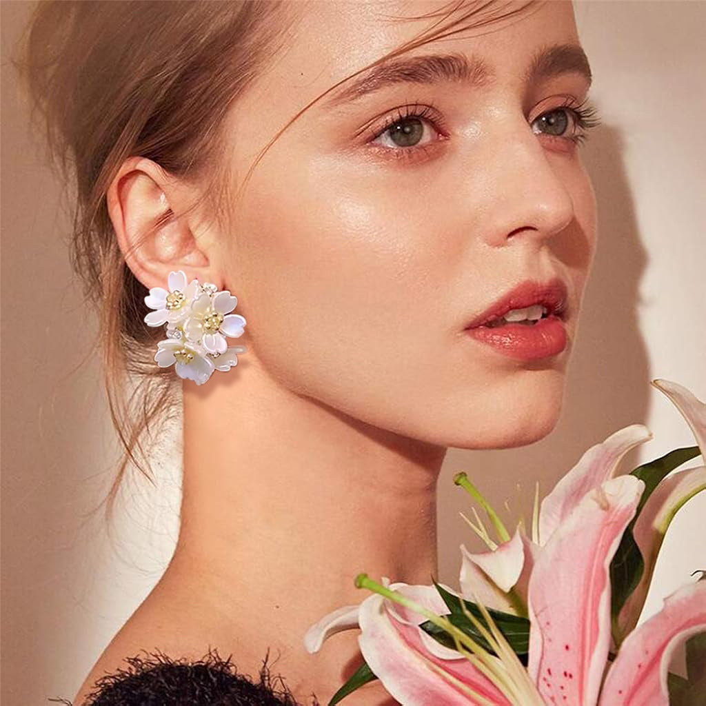 ZIBUYU Earrings for Girls Stylish,  Elegant White Flower Hoop Earrings, Gold Earrings for Women Trendy Versatile Jewellery, Chic Floral Hoops Earrings for Women